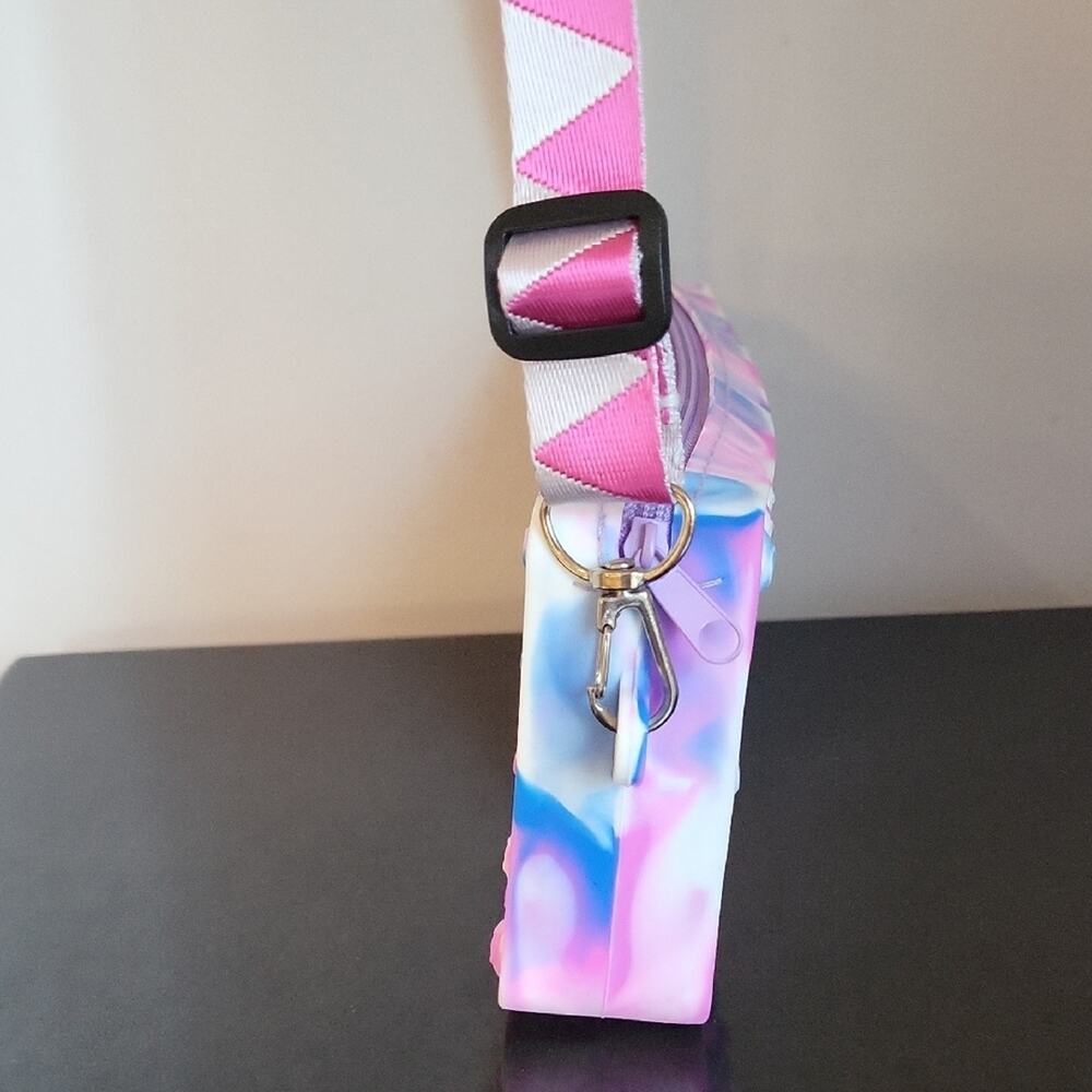 Figet Purse Vibrant Pink and Blue Crossbody Bag 8 X 4 - Picture 10 of 11